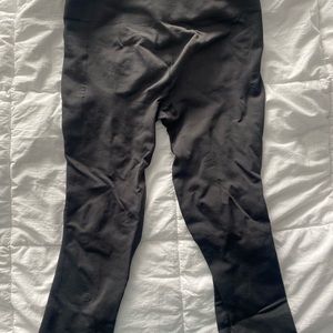 Lululemon cropped 25 inch seamless leggings